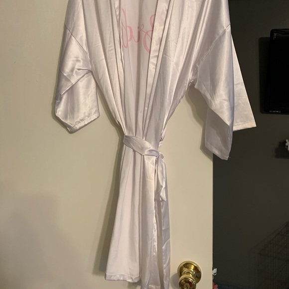 Bride robe - Picture 3 of 6